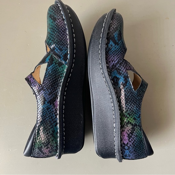 Alegria Dayna Serpent Multicolor Mary Jane Clogs Womens Size 37 EU 6.5 US - Picture 4 of 8